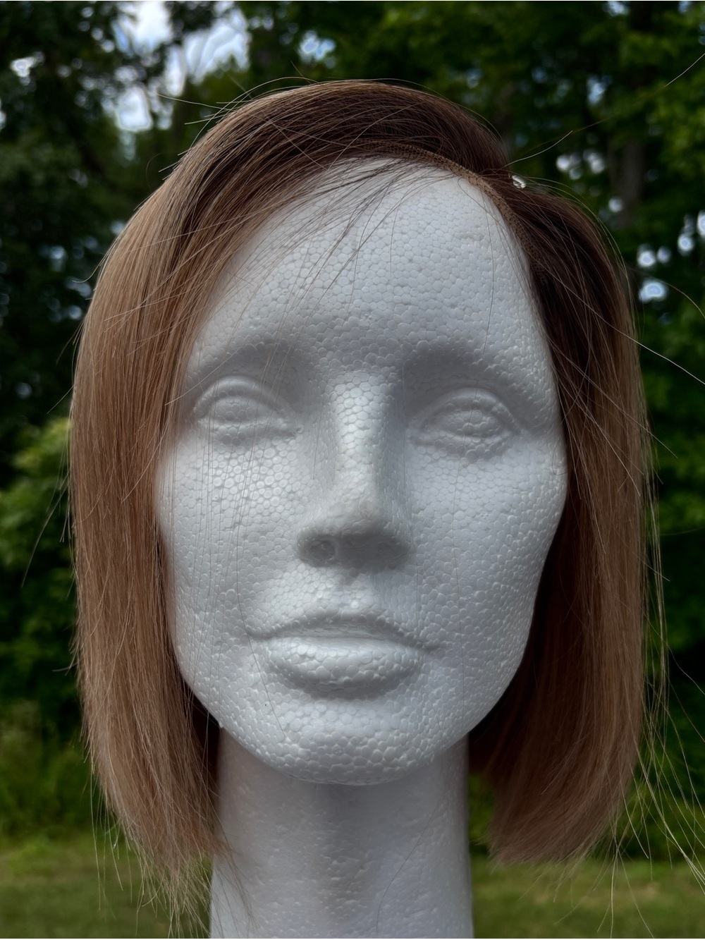 Women's Short Straight human Wig in Light Brown/blonde - Classic Bob